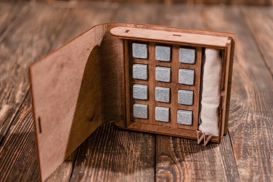 Подарунковий набір каменів для віскі від Whiskey Stones